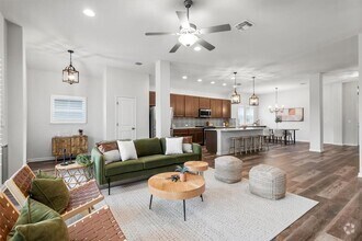 Building Photo - 7909 Catbird Ln