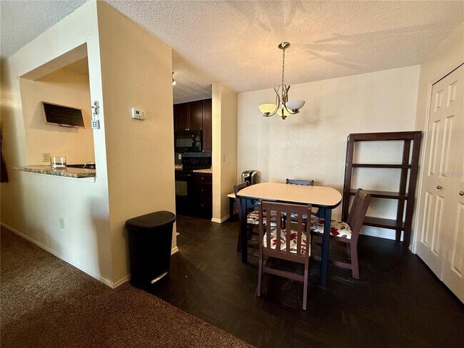 Foto del edificio - 3705 SW 27th St