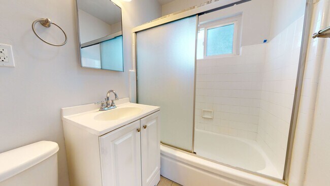 Foto del interior - 626 Kew St