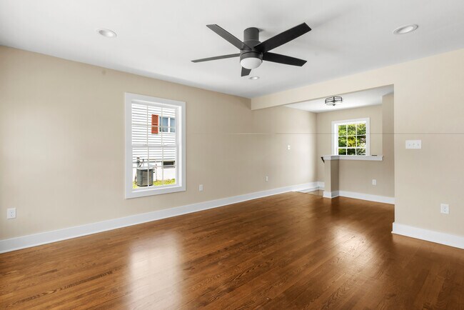 Foto del edificio - 2628 Linden Pl