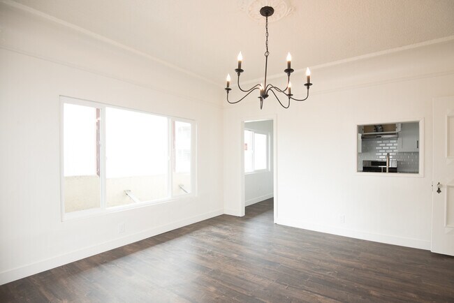 Foto del edificio - 4570 W Adams Blvd