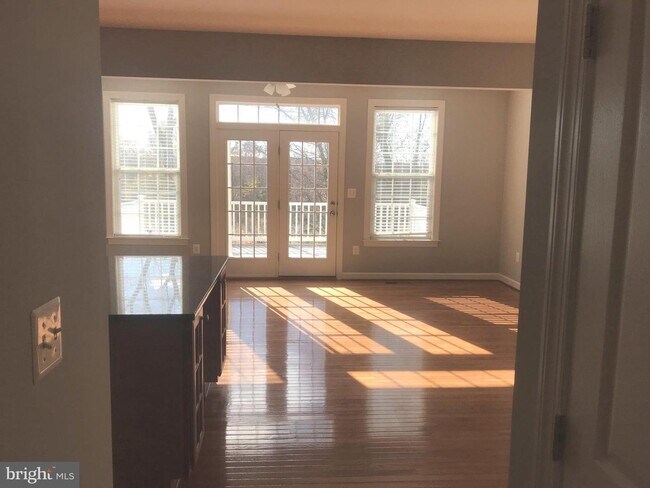 Building Photo - 542 Bolin Terrace