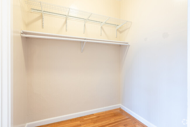 Walk-in Closet - Villa Tuscany Apartment Homes