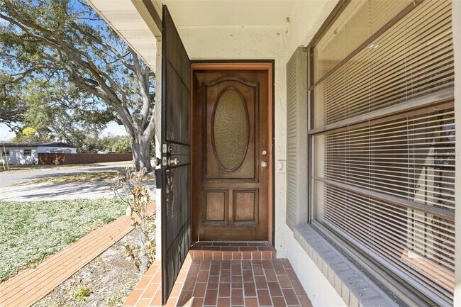 Foto del edificio - 1913 Baldwin Dr