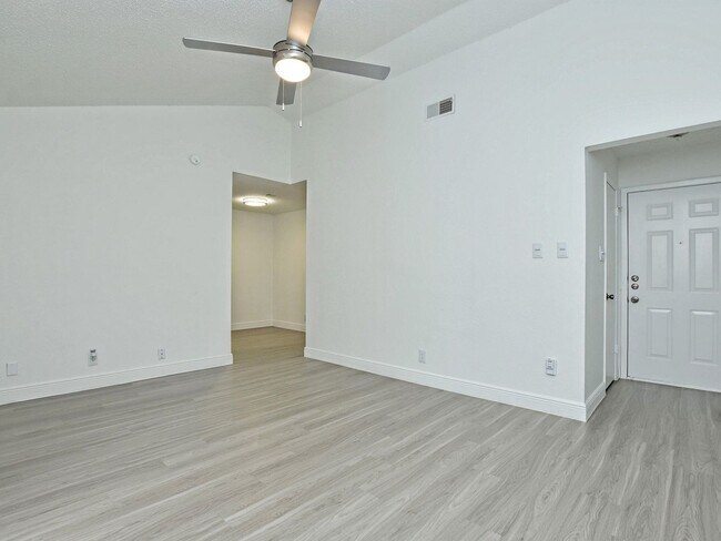 Foto del interior - St. Edwards Place Apartments