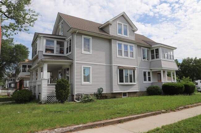 Foto del edificio - 527 Springfield St