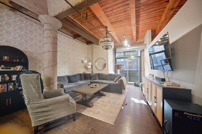 Foto del edificio - 420 W Ontario St