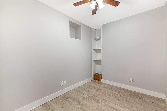 Foto del edificio - 448 W 46th ST