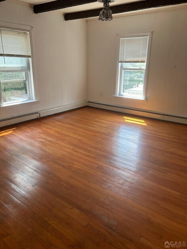 Foto del edificio - 210 E Union Ave
