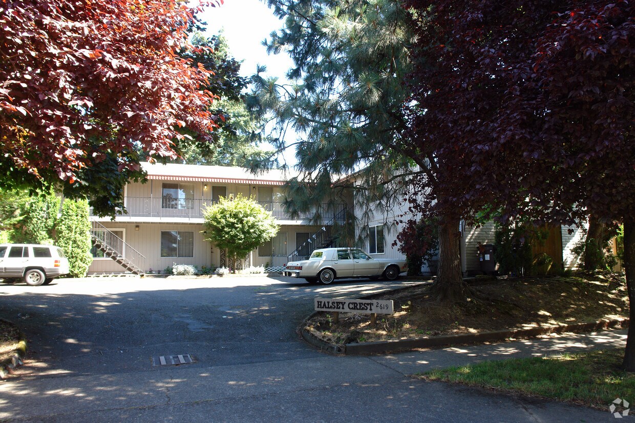 2619 NE Halsey St, Portland, OR 97232 Apartments in Portland, OR