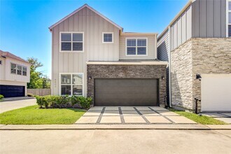 Building Photo - 8803 Hollister Pine Ct