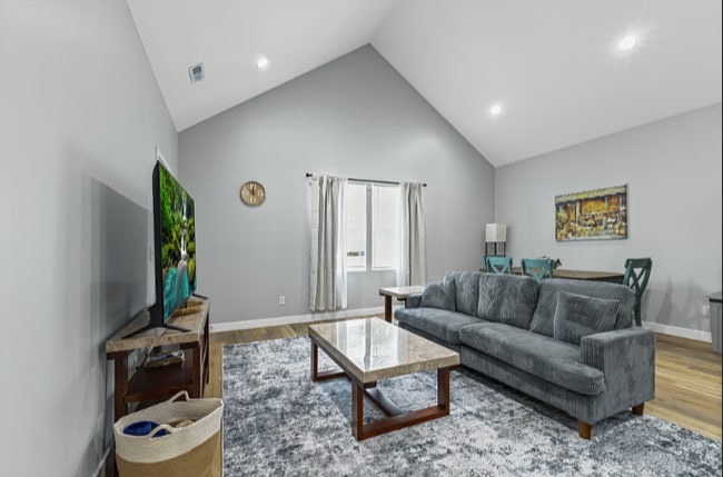 Photo - 2931 N Capitol Ave Apartment