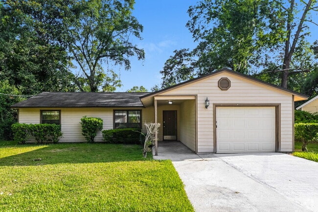 Building Photo - 7279 Sharbeth Dr S