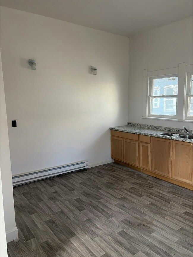 Foto del edificio - 2618 Collingwood Blvd