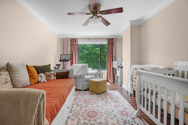 Foto del edificio - 2501 Calvert St NW