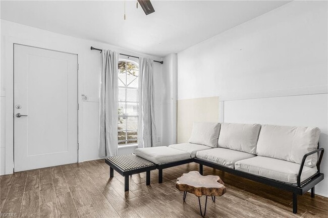 Building Photo - 135 Delmar Ave