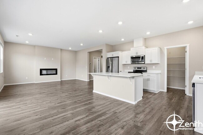 Foto del edificio - 147 Cedar Springs Loop