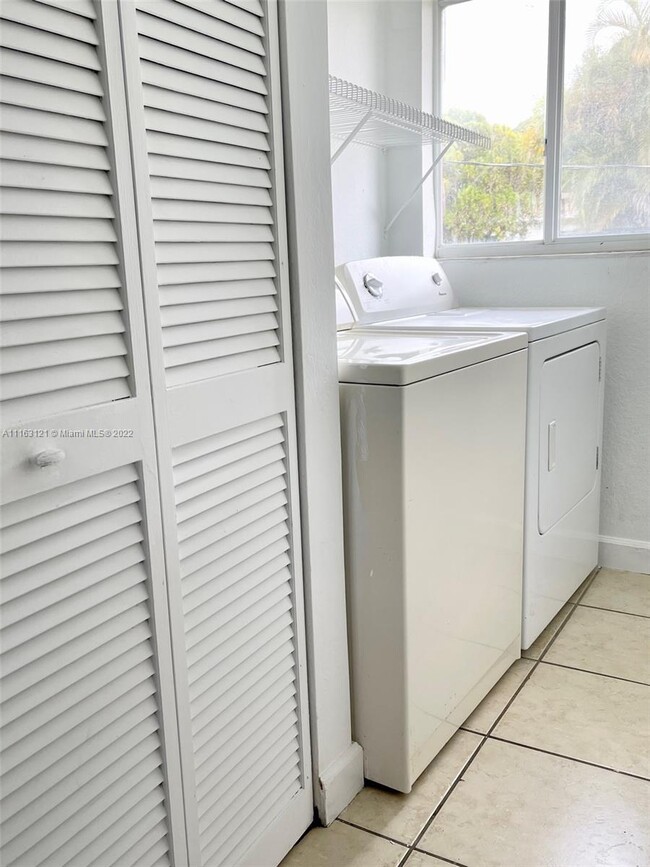 Foto del edificio - 3177 NW 53rd St
