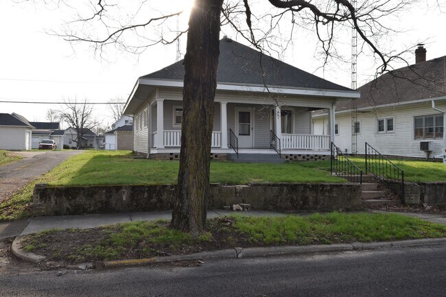 Foto del edificio - Two Bedroom House in Knightstown