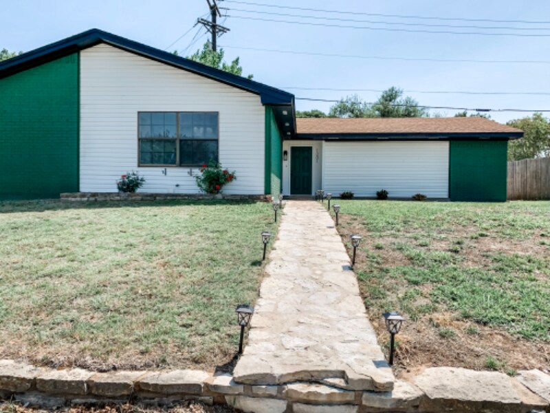 1201 S Rusk St, Weatherford, TX 76086 House Rental in Weatherford, TX