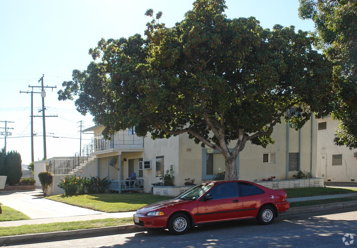 Foto del edificio - 520 E Hurst St