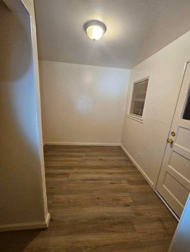 Foto del edificio - 3309 Albany Way