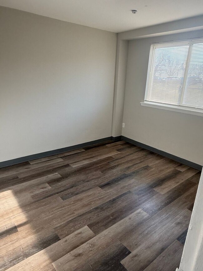 Foto del edificio - Mayflower Apartments