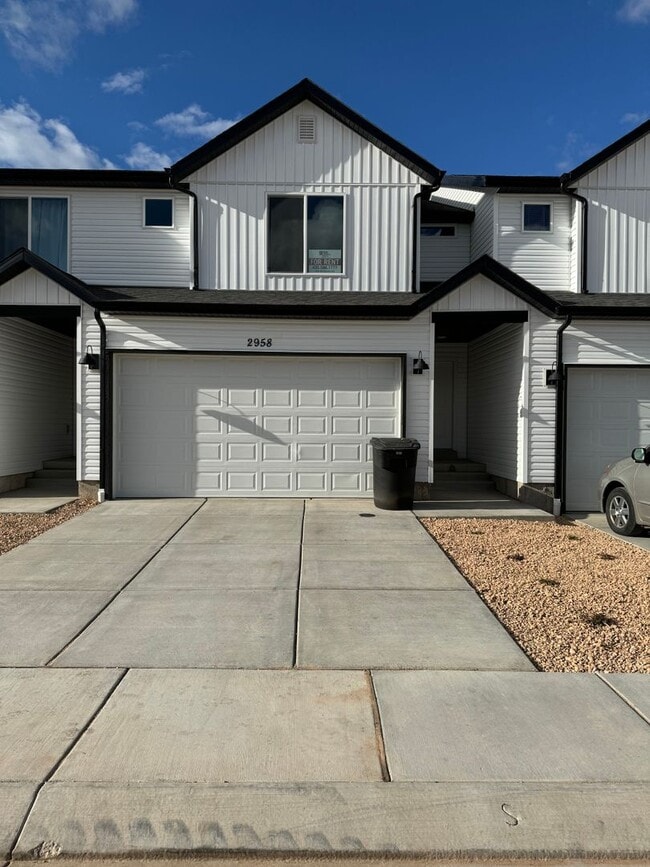 Building Photo - 2958 W Graham Lp