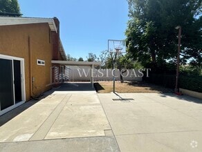 Building Photo - 3419 Valle Vista Dr