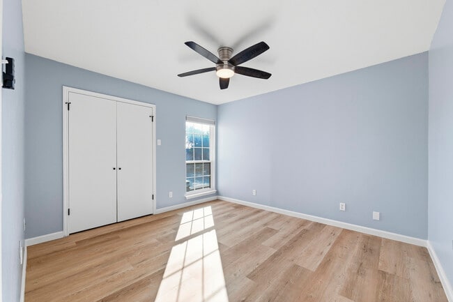 Building Photo - 15221 Berry Trail