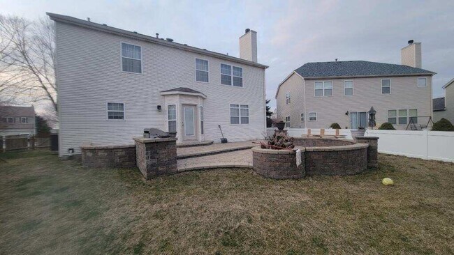 Building Photo - 1712 Sierra Highlands Dr