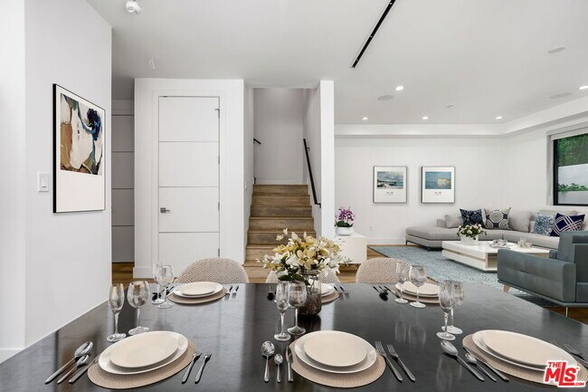 Foto del edificio - 621 Huntley Dr