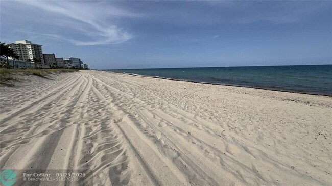 Foto del edificio - 5200 N Ocean Blvd