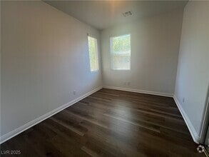 Building Photo - 10068 W Glen Aire Ave