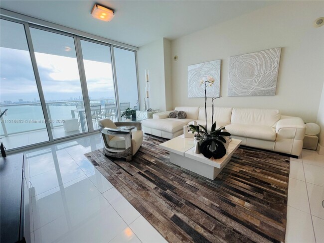 Foto del edificio - 2020 N Bayshore Dr