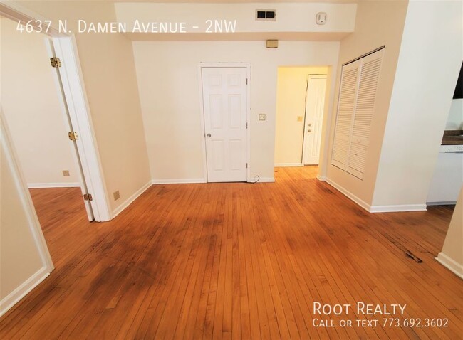 Building Photo - Ravenswood -  Economy 1-Bedroom - Updated ...