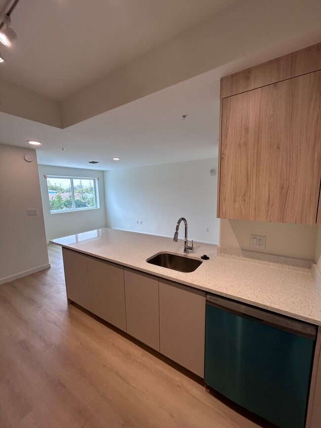 Foto del edificio - 915 18th Ave N