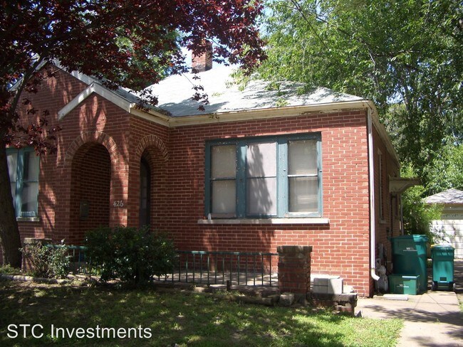 Foto del edificio - 2 br, 1 bath House - 426 W. Calhoun