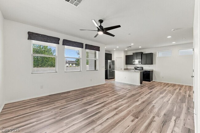 Foto del edificio - 7542 Whitman Colonial St