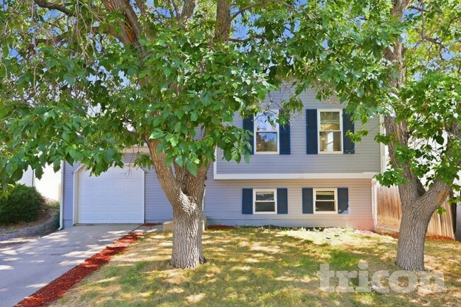 Building Photo - 18871 E Gunnison Pl