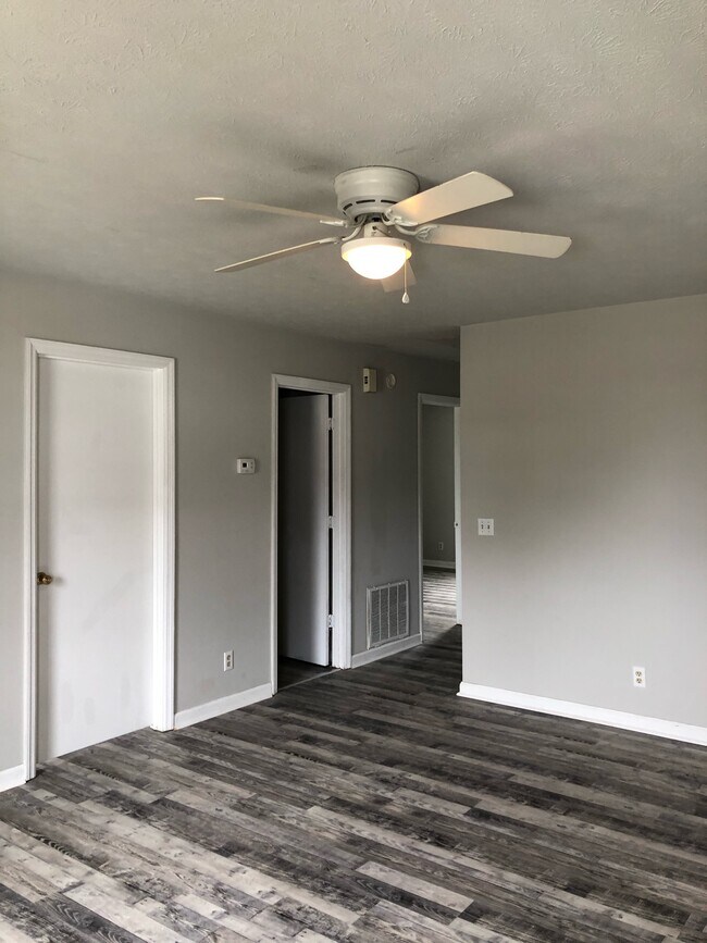 Foto del edificio - 123 Holly Ct