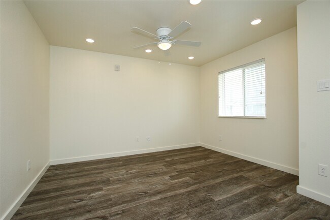 Building Photo - 21155 Gosling Rd