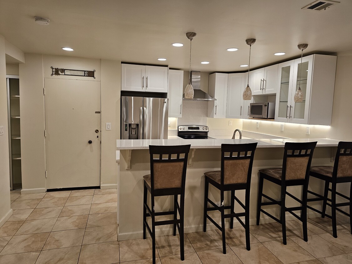 Kitchen - 11044 Ophir Dr (Los Angeles, CA)