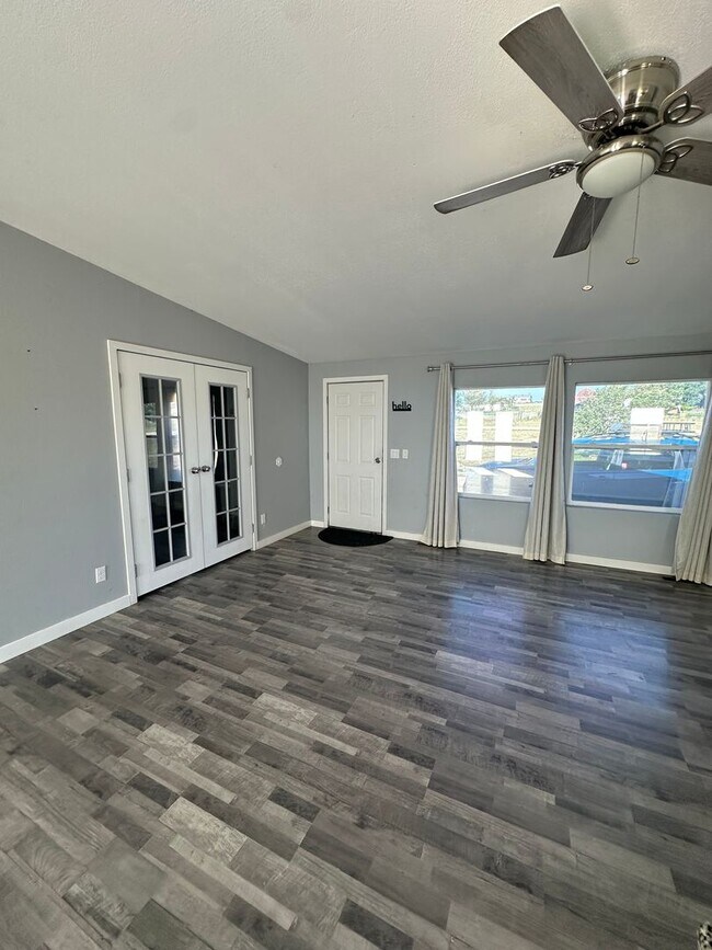 Foto del edificio - MODERN UPGRADES AND RURAL LIVING IN PEYTON