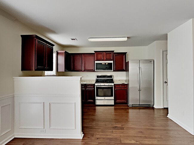 Foto del edificio - 342 Hidden Creek Lane