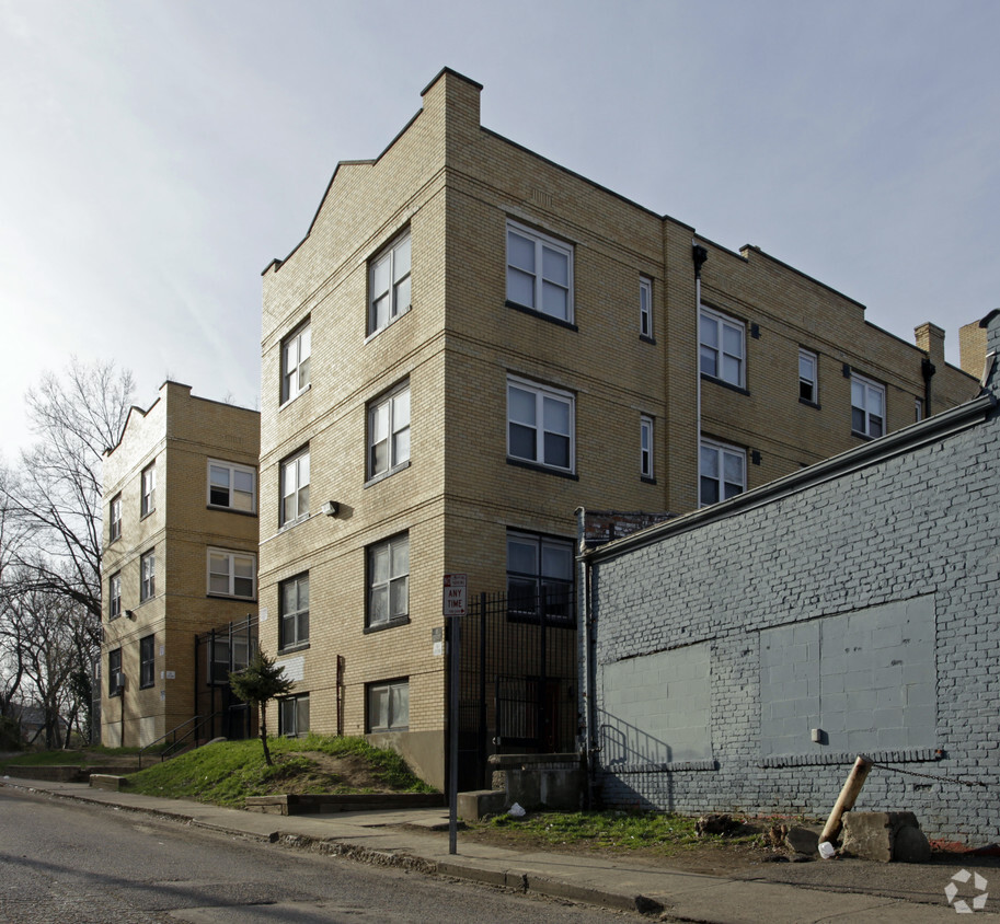 Foto del edificio - St. Clair Manor