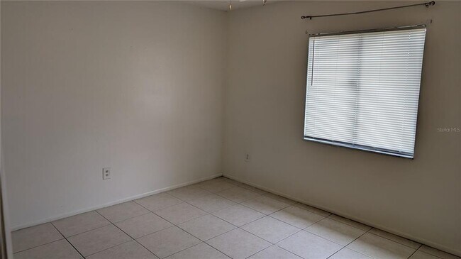 Foto del edificio - 2704 Tally Ho Ave
