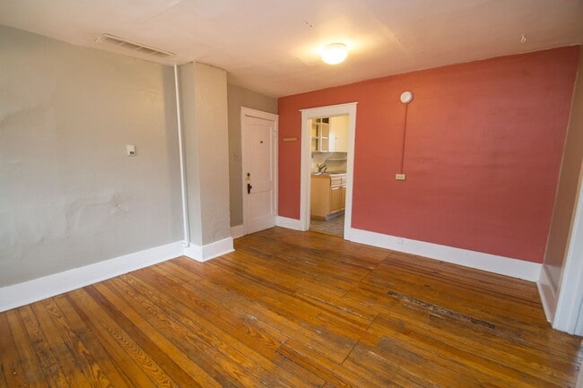 Building Photo - 1537 9th St