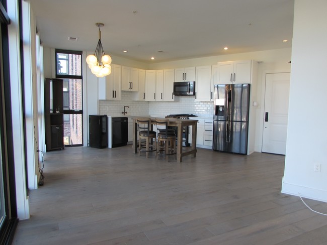 Foto del edificio - 1402 H St NE