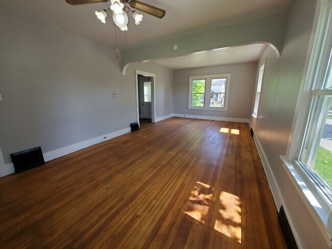 Foto del edificio - 2 bedroom house in Davenport